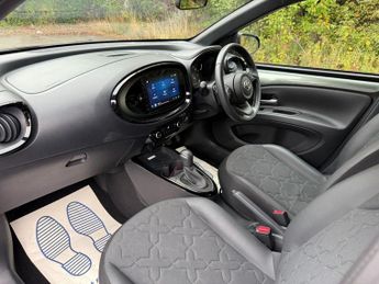 TOYOTA AYGO X 1.0 VVT-i Exclusive Hatchback 5dr Petrol x-shift Euro 6 (s/s) (7
