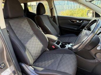 NISSAN QASHQAI 1.6 dCi N-Connecta SUV 5dr Diesel XTRON 2WD Euro 6 (s/s) (130 ps