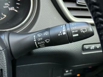 NISSAN QASHQAI 1.6 dCi N-Connecta SUV 5dr Diesel XTRON 2WD Euro 6 (s/s) (130 ps