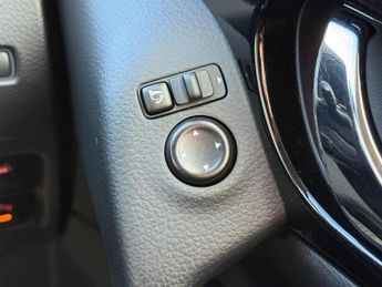 NISSAN QASHQAI 1.6 dCi N-Connecta SUV 5dr Diesel XTRON 2WD Euro 6 (s/s) (130 ps