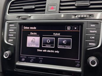 VOLKSWAGEN GOLF 1.4 TSI GTE Nav Hatchback 5dr Petrol Plug-in Hybrid DSG Euro 6 (