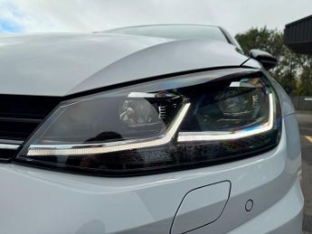 VOLKSWAGEN GOLF 2.0 TSI BlueMotion Tech R Hatchback 3dr Petrol DSG 4Motion Euro 