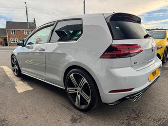 VOLKSWAGEN GOLF 2.0 TSI BlueMotion Tech R Hatchback 3dr Petrol DSG 4Motion Euro 