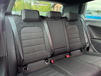 VOLKSWAGEN GOLF 2.0 TSI BlueMotion Tech R Hatchback 3dr Petrol DSG 4Motion Euro