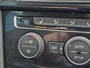 VOLKSWAGEN GOLF 2.0 TDI BlueMotion Tech GTD Hatchback 5dr Diesel DSG Euro 6 (s/s