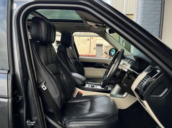 LAND ROVER RANGE ROVER 3.0 SD V6 Vogue SE SUV 5dr Diesel Auto 4WD Euro 6 (s/s) (275 ps)