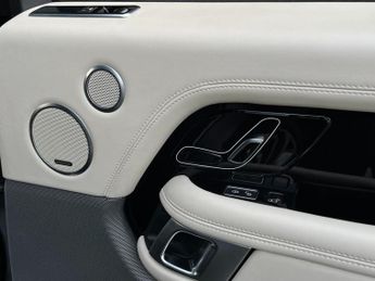 LAND ROVER RANGE ROVER 3.0 SD V6 Vogue SE SUV 5dr Diesel Auto 4WD Euro 6 (s/s) (275 ps)