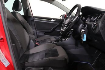 VOLKSWAGEN GOLF 2.0 TDI BlueMotion Tech GT Estate 5dr Diesel DSG Euro 6 (s/s) (1