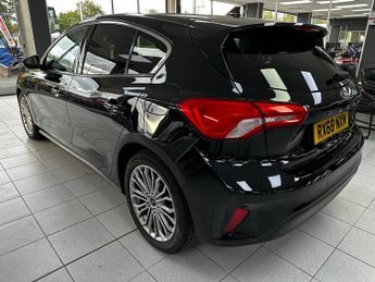FORD FOCUS 1.0T EcoBoost Titanium X Hatchback 5dr Petrol Manual Euro 6 (s/s