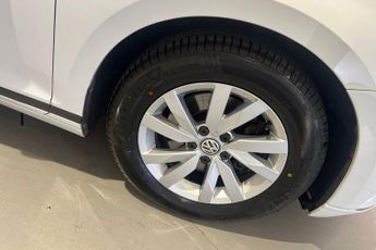 VOLKSWAGEN PASSAT 1.5 TSI EVO S Saloon 4dr Petrol DSG Euro 6 (s/s) (150 ps) Androi