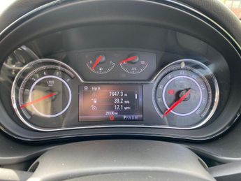 VAUXHALL INSIGNIA 1.6 CDTi Elite Nav Hatchback 5dr Diesel Auto Euro 6 (136 ps)