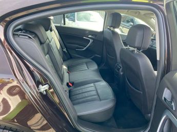 VAUXHALL INSIGNIA 1.6 CDTi Elite Nav Hatchback 5dr Diesel Auto Euro 6 (136 ps)