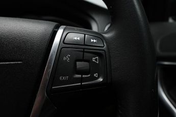 VOLVO V40 1.5 T3 GPF Inscription Hatchback 5dr Petrol Auto Euro 6 (s/s) (1