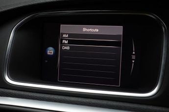 VOLVO V40 1.5 T3 GPF Inscription Hatchback 5dr Petrol Auto Euro 6 (s/s) (1