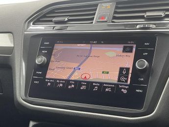 VOLKSWAGEN TIGUAN ALLSPACE 2.0 TDI SE Nav SUV 5dr Diesel DSG 4Motion Euro 6 (s/s) (150 ps)