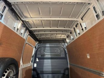 MERCEDES-BENZ eSprinter 55kWh Progressive Panel Van 5dr Electric Auto FWD L2 H2 20kW Cha