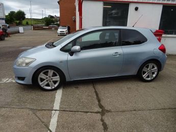TOYOTA AURIS 2.2 D-4D SR 180 Hatchback 3dr Diesel Manual (164 g/km, 177 bhp)