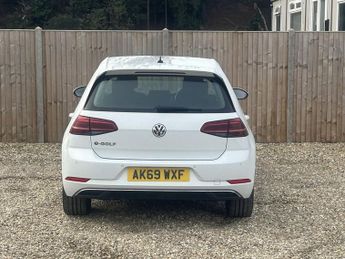 VOLKSWAGEN E-GOLF 35.8kWh e-Golf Hatchback 5dr Electric Auto (136 ps)