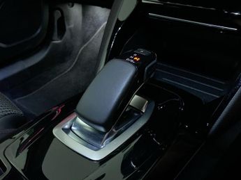PEUGEOT E-2008 50kWh GT Line SUV 5dr Electric Auto (136 ps)