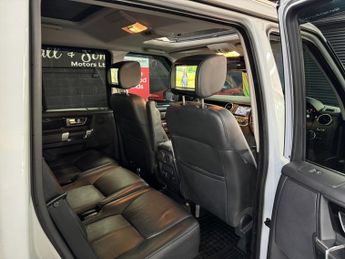 LAND ROVER DISCOVERY 4 3.0 SD V6 Landmark SUV 5dr Diesel Auto 4WD Euro 6 (s/s) (256 bhp