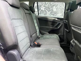 VOLKSWAGEN TIGUAN ALLSPACE 2.0 TDI SEL SUV 5dr Diesel DSG 4Motion Euro 6 (s/s) (150 ps)