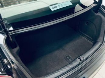 AUDI A3 1.6 TDI S line Saloon 4dr Diesel Manual Euro 6 (s/s) (116 ps)