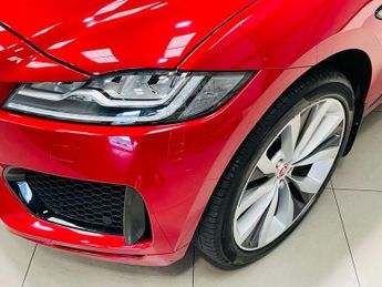 JAGUAR F-PACE 3.0 D300 V6 S SUV 5dr Diesel Auto AWD Euro 6 (s/s) (300 ps)