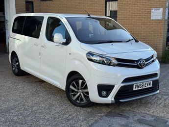 Toyota Proace 2.0D Family Medium MPV 5dr Diesel Auto MWB Euro 6 (s/s) (8 Seat)