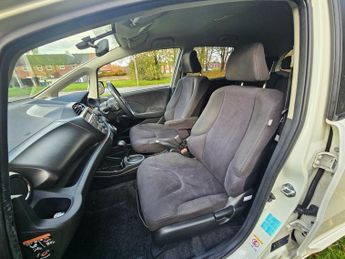 HONDA JAZZ 1.3h IMA HS Hatchback 5dr Petrol Hybrid CVT Euro 5 (102 ps)