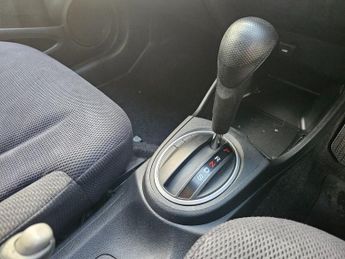 HONDA JAZZ 1.3h IMA HS Hatchback 5dr Petrol Hybrid CVT Euro 5 (102 ps)