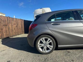 MERCEDES-BENZ A-CLASS 1.5 A180d Sport (Executive) Hatchback 5dr Diesel 7G-DCT Euro 6 (