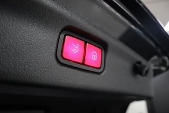 MERCEDES-BENZ C-CLASS 2.0 C220dh MHEV AMG Line (Premium) Saloon 4dr Diesel Hybrid G-Tr