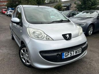 Peugeot 107 1.0 12V Urban Hatchback 5dr Petrol 2 Tronic Euro 4 (68 ps)