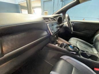 NISSAN LEAF 40kWh Tekna Hatchback 5dr Electric Auto (150 ps)