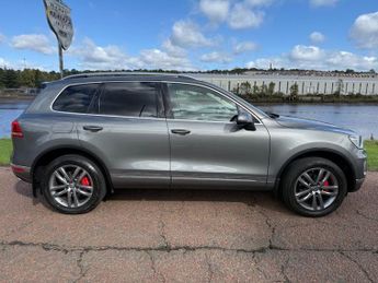 VOLKSWAGEN TOUAREG 3.0 TDI V6 BlueMotion Tech SE SUV 5dr Diesel Tiptronic 4WD Euro