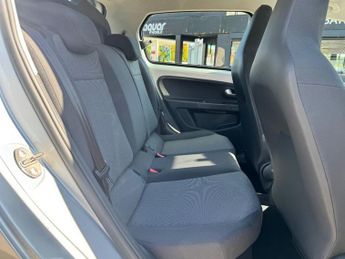 VOLKSWAGEN UP! 1.0 Move up! Hatchback 5dr Petrol ASG Euro 5 (60 ps)