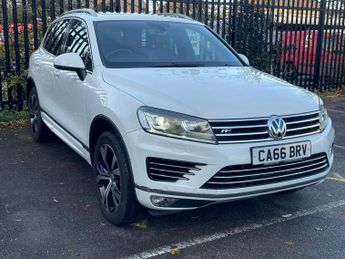VOLKSWAGEN TOUAREG 3.0 TDI V6 BlueMotion Tech R-Line SUV 5dr Diesel Tiptronic 4WD E