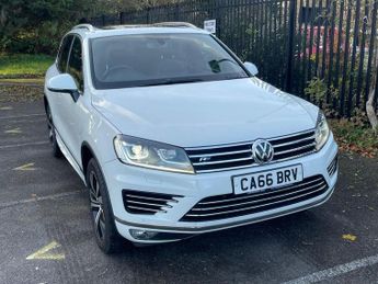VOLKSWAGEN TOUAREG 3.0 TDI V6 BlueMotion Tech R-Line SUV 5dr Diesel Tiptronic 4WD E