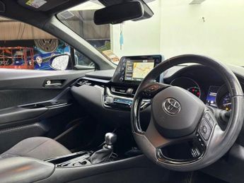 TOYOTA C-HR 1.8 VVT-h GPF Design SUV 5dr Petrol Hybrid CVT Euro 6 (s/s) (122