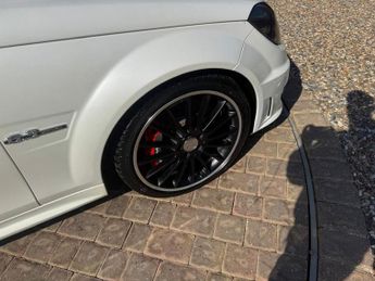 MERCEDES-BENZ C-CLASS 6.3 C63 V8 AMG Estate 5dr Petrol SpdS MCT Euro 5 (457 ps)