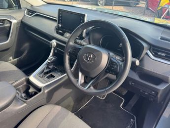 TOYOTA RAV4 2.5 VVT-h Design SUV 5dr Petrol Hybrid CVT Euro 6 (s/s) 