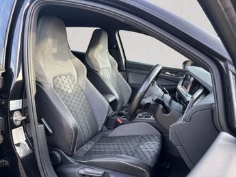 VOLKSWAGEN GOLF 1.5 eTSI MHEV R-Line Hatchback 5dr Petrol Hybrid DSG Euro 6 (s/s