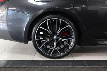 BMW 5 SERIES 2.0 520d MHT M Sport Touring 5dr Diesel Hybrid Steptronic Euro 6