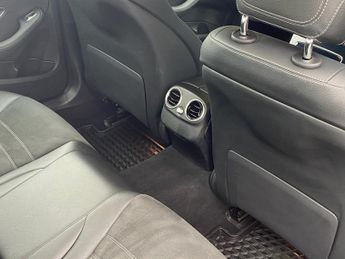 MERCEDES-BENZ C-CLASS 2.0 C220d AMG Line (Premium) Saloon 4dr Diesel G-Tronic+ Euro 6 