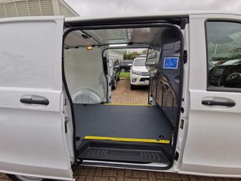 MERCEDES-BENZ EVITO 116 e 66kWh Progressive Panel Van 6dr Electric Auto FWD L2 (LWB)