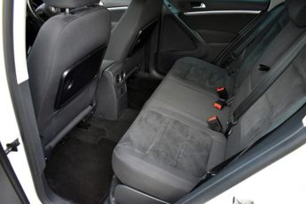 VOLKSWAGEN TIGUAN 2.0TDi TECH MATCH 4-MOTION DSG AUTO 138 BHP
