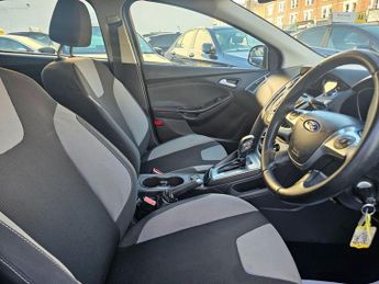 FORD FOCUS AUTOMATIC 1.6 Zetec Hatchback 5dr Petrol Powershift Euro 5 (125 
