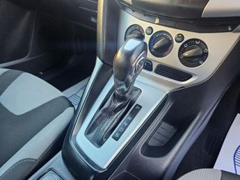 FORD FOCUS AUTOMATIC 1.6 Zetec Hatchback 5dr Petrol Powershift Euro 5 (125 