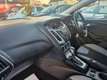 FORD FOCUS AUTOMATIC 1.6 Zetec Hatchback 5dr Petrol Powershift Euro 5 (125 