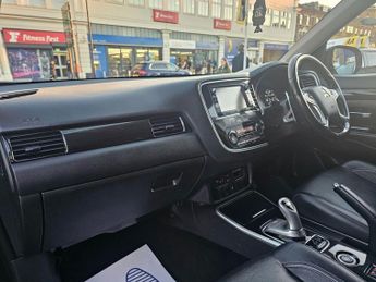 MITSUBISHI OUTLANDER AUTOMATIC 2.0h 12kWh GX4h SUV 5dr Petrol Plug-in Hybrid CVT 4WD 